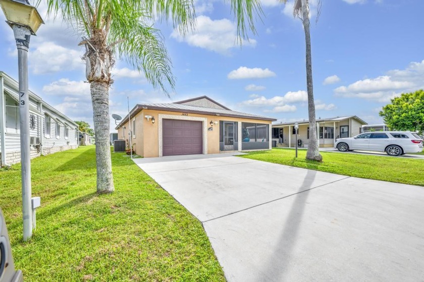 Stunning upgrades to this spacious 2bed/2bath home. This home - Beach Home for sale in Fort Pierce, Florida on Beachhouse.com
