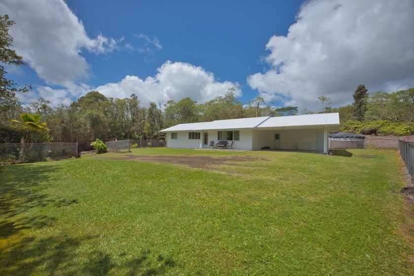 Discover this exceptional 6-acre property on North Kulani Road - Beach Home for sale in Mountain View, Hawaii on Beachhouse.com
