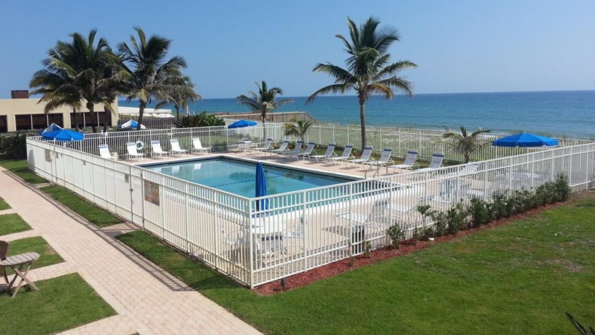 OCEAN! BEACH, CONDO! IT IS TURN KEY! READY FOR RENTALS OR YOU - Beach Condo for sale in Jensen Beach, Florida on Beachhouse.com