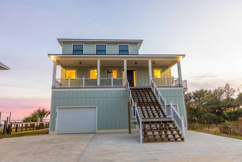 Owner Financing Available at 3.5% for 5 years. Home Insurance + - Beach Home for sale in Gulf Breeze, Florida on Beachhouse.com