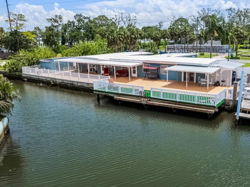 Rarely Available!!!

Prime WATERFRONT, fully renovated NINE - Beach Commercial for sale in Hudson, Florida on Beachhouse.com