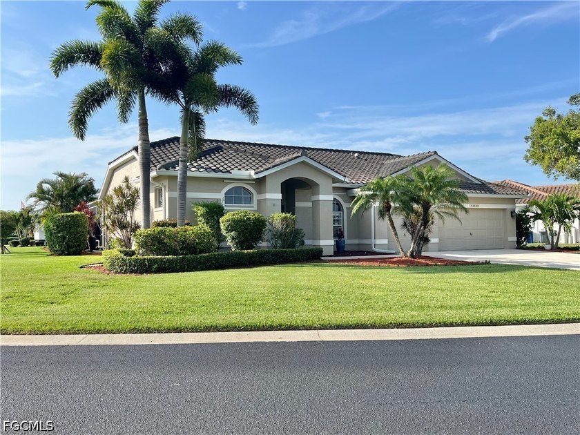 YOU FOUND IT! That elusive one story pool home with a TRIPLE - Beach Home for sale in Fort Myers, Florida on Beachhouse.com