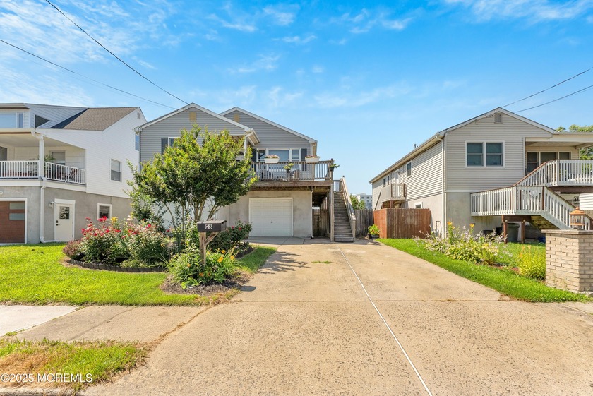 Enjoy stunning beach views with the benefit of LOW flood - Beach Home for sale in Keansburg, New Jersey on Beachhouse.com