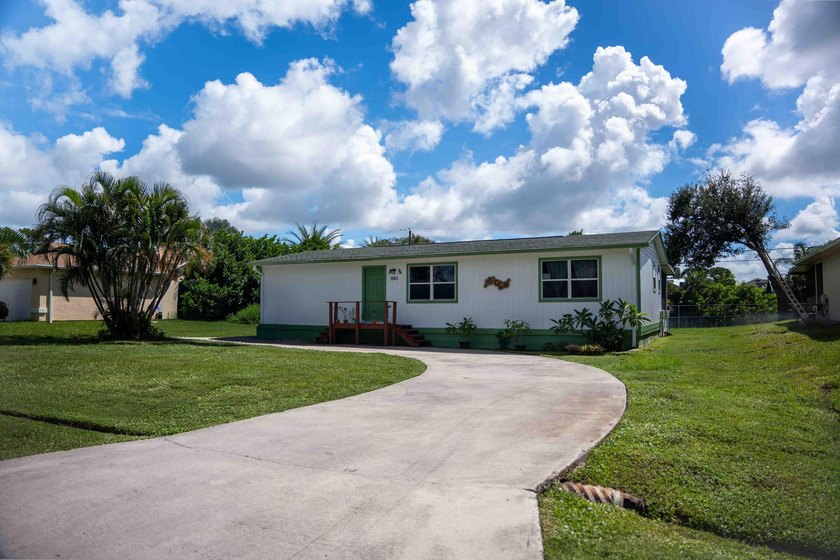 Check out this 3 bedroom, 2 bathroom home in a great - Beach Home for sale in Port Saint Lucie, Florida on Beachhouse.com