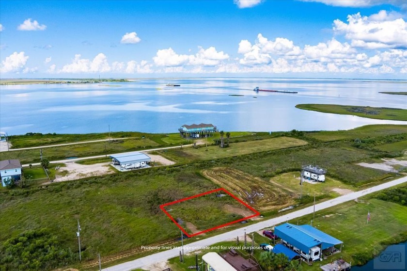 Two bayside lots on a quiet street. Build and have a view of the - Beach Lot for sale in Gilchrist, Texas on Beachhouse.com