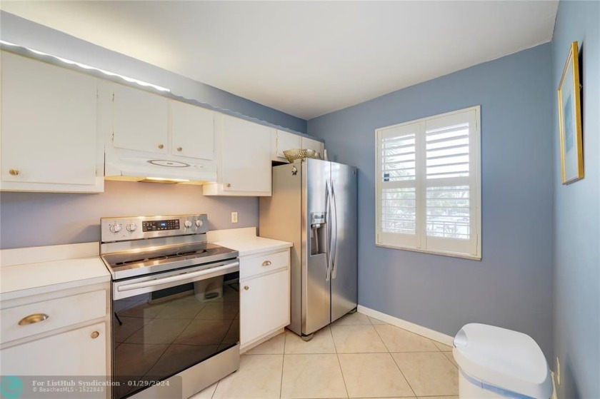 This spacious two bedroom/two bathroom condo features a split - Beach Condo for sale in Pompano Beach, Florida on Beachhouse.com