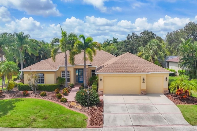 You'll love where you live in the award-winning community of - Beach Home for sale in Lakewood Ranch, Florida on Beachhouse.com