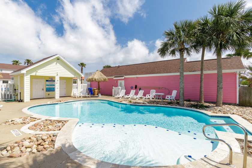 Pet-Friendly Unit w Private Patio, Allocated Parking + Washer & - Beach Vacation Rentals in Corpus Christi, Texas on Beachhouse.com