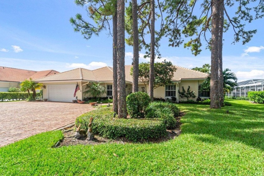 Nestled in the prestigious Marlwood Estates of PGA National - Beach Home for sale in Palm Beach Gardens, Florida on Beachhouse.com