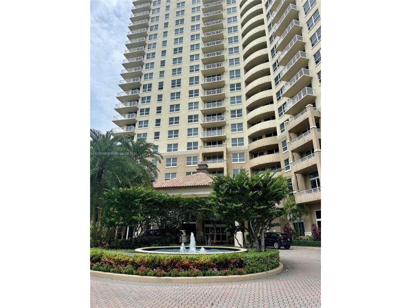 Spectacular 2BD/2BA Condo at Turnberry on the Green - Aventura's - Beach Condo for sale in Aventura, Florida on Beachhouse.com