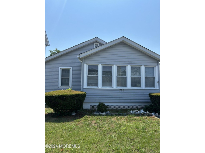 This charming 3 bedroom, 2 bath home is located right in the - Beach Home for sale in Belmar, New Jersey on Beachhouse.com