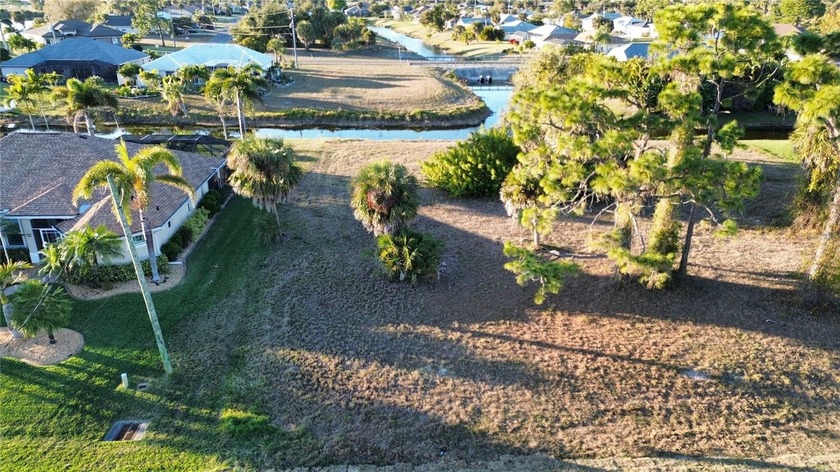 GREAT WATERFRONT lot with 80-feet of water frontage on a - Beach Lot for sale in Rotonda West, Florida on Beachhouse.com
