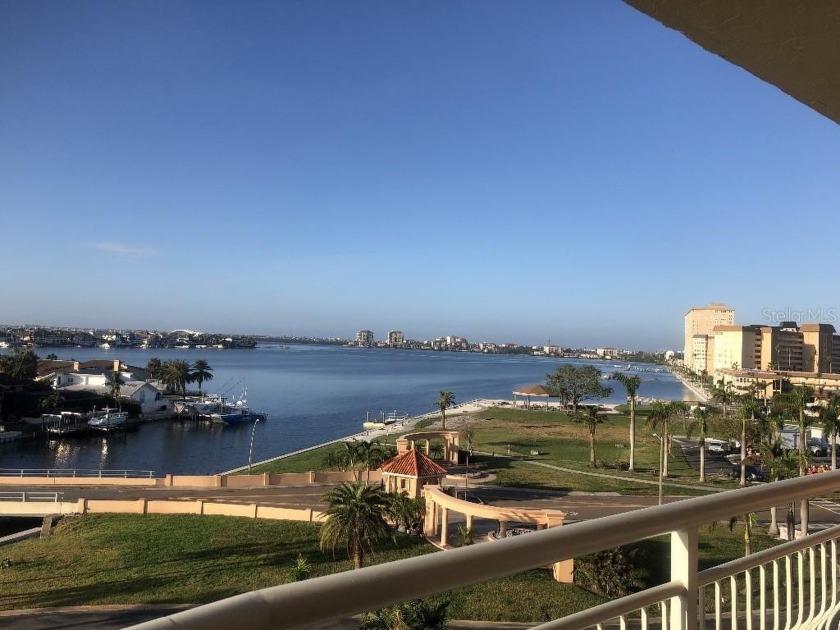 Rarely available 08 unit in Building 6. Bright and sunny - Beach Condo for sale in St. Petersburg, Florida on Beachhouse.com