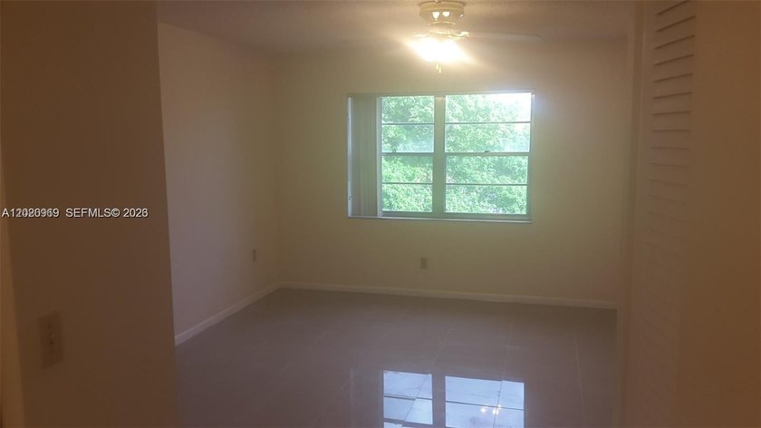 Excellent 1/1.5 in desired Deerfield Beach Area with 695 sqft - Beach Condo for sale in Deerfield Beach, Florida on Beachhouse.com