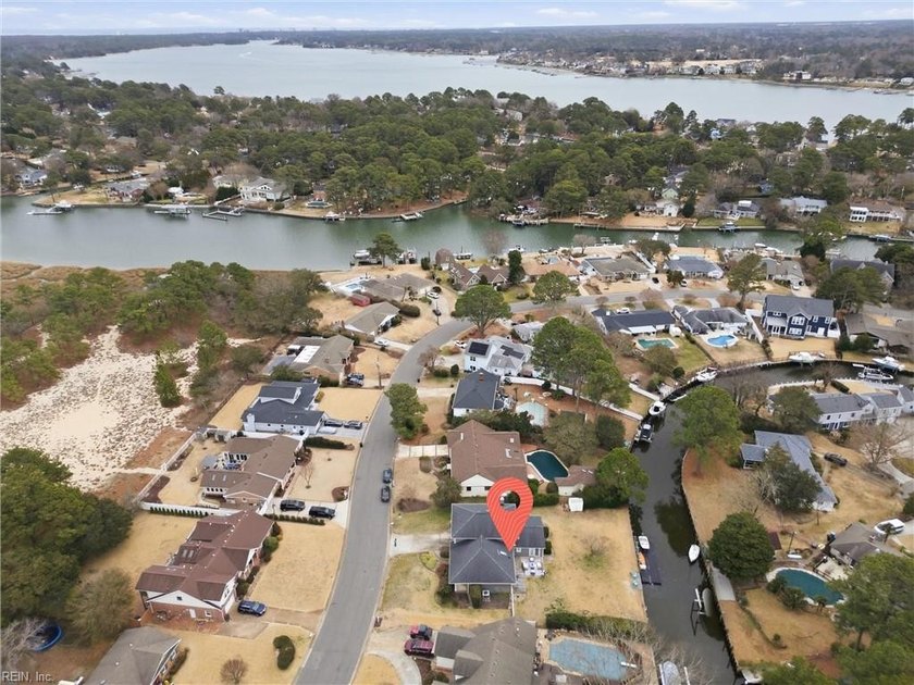 Coastal 4BR/3.5BA tri-level on a tidal canal with expansive - Beach Home for sale in Virginia Beach, Virginia on Beachhouse.com