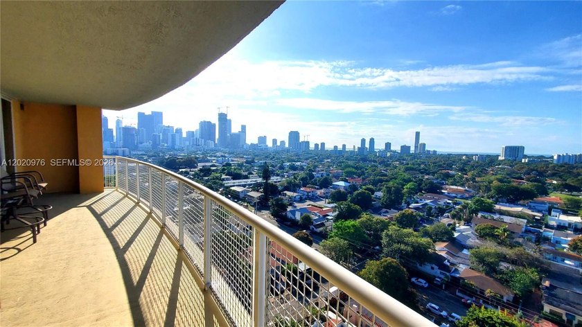 Impeccably maintained and move-in ready, this stunning residence - Beach Condo for sale in Miami, Florida on Beachhouse.com