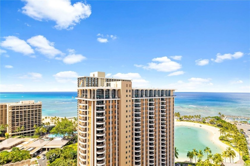 One below the Penthouse.Trade wind breeze into the unit so this - Beach Condo for sale in Honolulu, Hawaii on Beachhouse.com