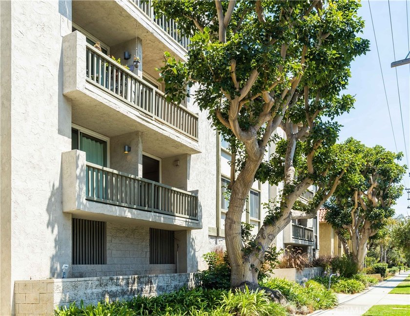 Welcome to your coastal retreat in the heart of Playa del Rey - Beach Condo for sale in Playa Del Rey, California on Beachhouse.com