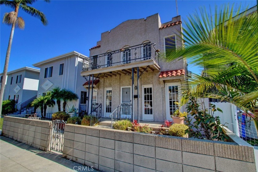 Coming soon 106 & 106 1/2 La Verne. Downstairs is a one bedroom - Beach Townhome/Townhouse for sale in Long Beach, California on Beachhouse.com