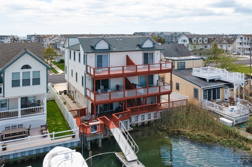 Enjoy unobstructed bay front views and a prime location in the - Beach Townhome/Townhouse for sale in Sea Isle City, New Jersey on Beachhouse.com
