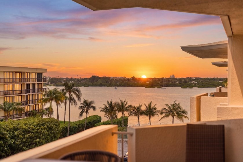 Palm Beach living, Four Seasons proximity, Intracoastal sunsets - Beach Condo for sale in Palm Beach, Florida on Beachhouse.com