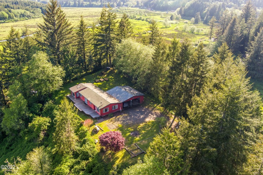 Here's your chance at country living, just 15 minutes from the - Beach Home for sale in Toledo, Oregon on Beachhouse.com