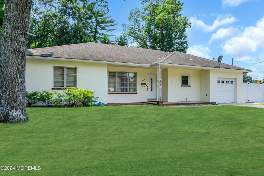 Welcome to this adorable ranch-style home nestled in the heart - Beach Home for sale in Pine Beach, New Jersey on Beachhouse.com