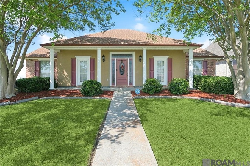 Located on a premium corner lot at the end of Moonraker Drive - Beach Home for sale in Slidell, Louisiana on Beachhouse.com