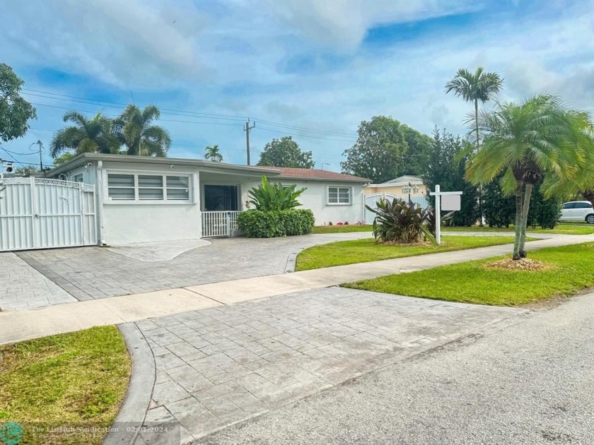 Motivated seller! All offers are encouraged! Welcome to your new - Beach Home for sale in North Miami Beach, Florida on Beachhouse.com
