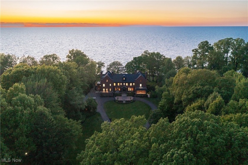 Situated on 3.5 acres along the Bratenahl coast of Lake Erie - Beach Home for sale in Bratenahl, Ohio on Beachhouse.com