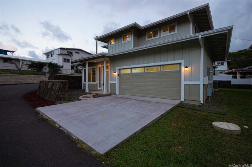 Welcome to your dream home in the enticing Enchanted Lake - Beach Home for sale in Kailua, Hawaii on Beachhouse.com