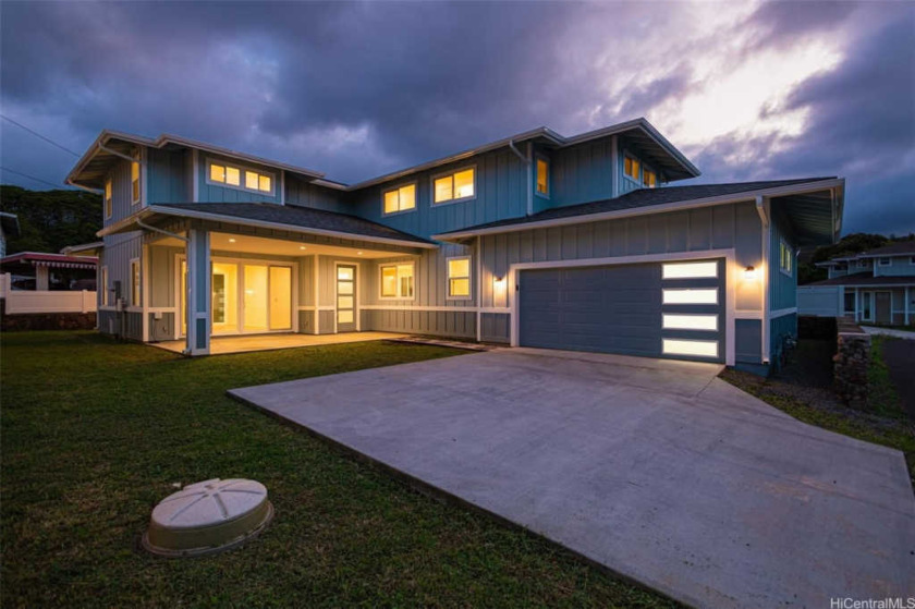 Welcome to your dream home in the enticing Enchanted Lake - Beach Home for sale in Kailua, Hawaii on Beachhouse.com