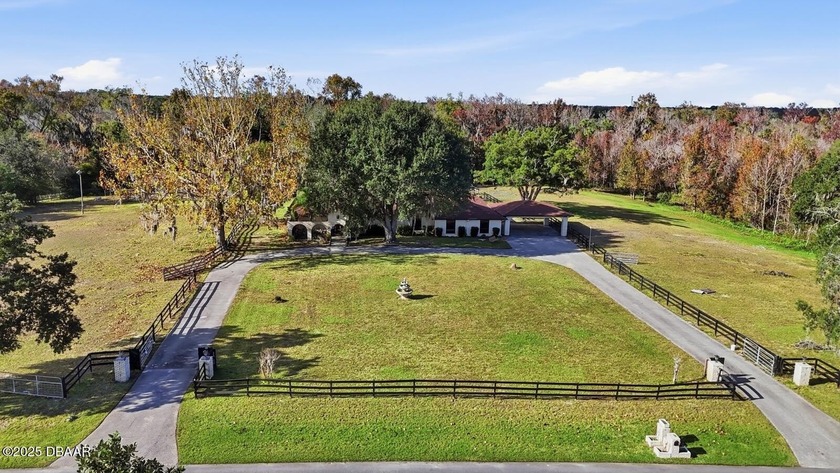 WATERFRONT EQUESTRIAN ESTATE ON 6+ ACRES | 4,700+ SQFT RANCH | - Beach Home for sale in Port Orange, Florida on Beachhouse.com