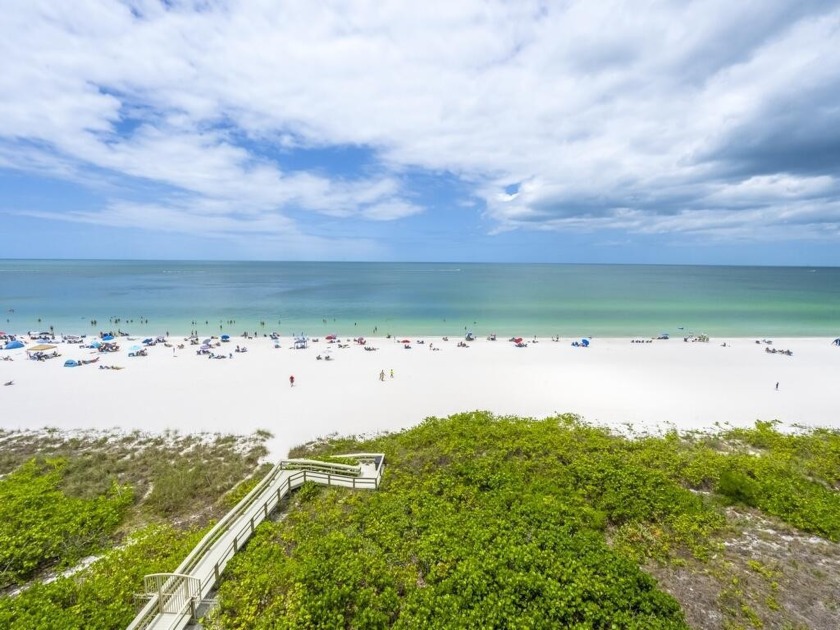 This beautifully renovated condo exerts your desire to live your - Beach Condo for sale in Marco Island, Florida on Beachhouse.com