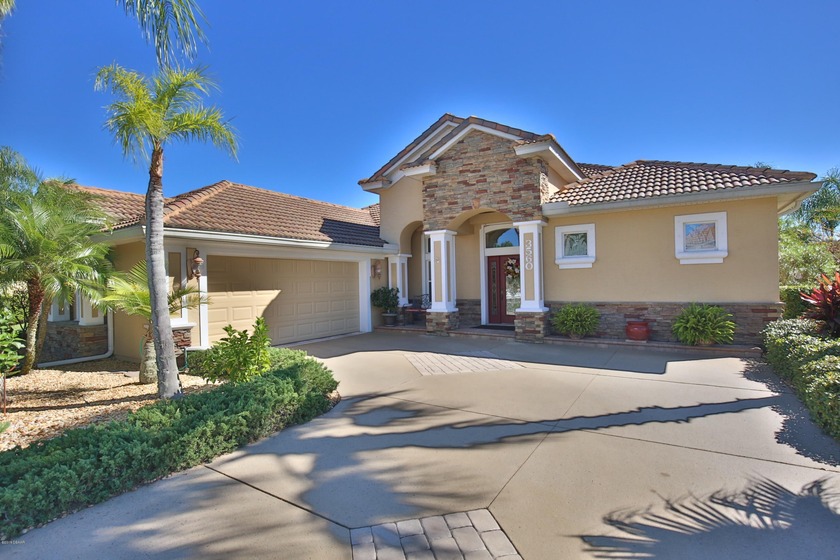 3 Bedroom 2 Bath POOL HOME, SPA and SUMMER KITCHEN on the lake - Beach Home for sale in New Smyrna Beach, Florida on Beachhouse.com