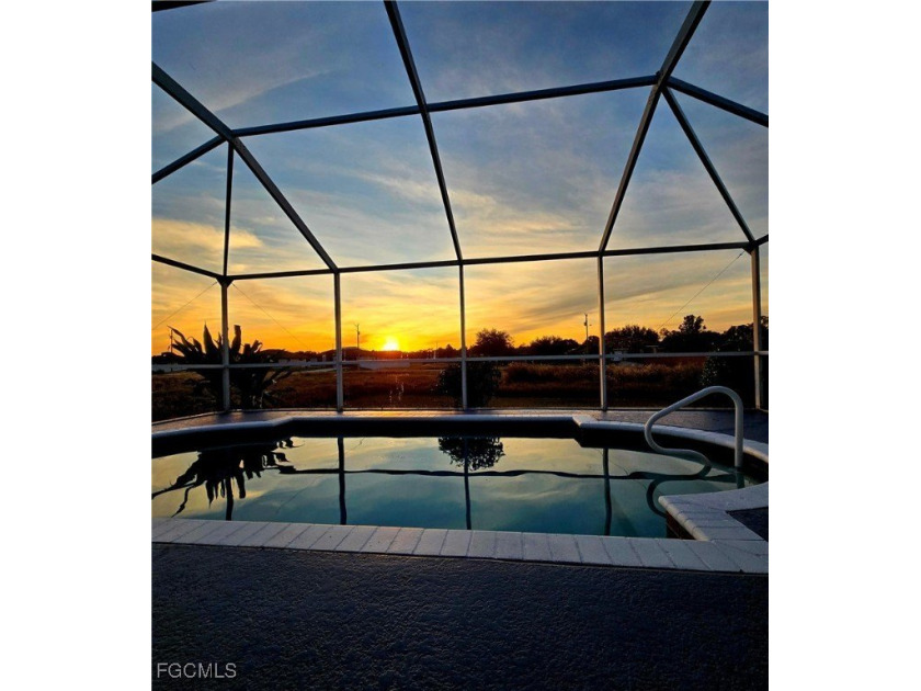 Discover the perfect blend of comfort, flexibility and room to - Beach Home for sale in Lehigh Acres, Florida on Beachhouse.com