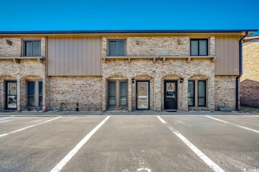 Amazing opportunity to own a beautiful 2 bedroom, 1.5 bath town - Beach Townhome/Townhouse for sale in North Myrtle Beach, South Carolina on Beachhouse.com