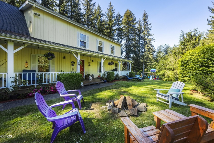 Are you looking for private country living but want to be close - Beach Home for sale in Toledo, Oregon on Beachhouse.com