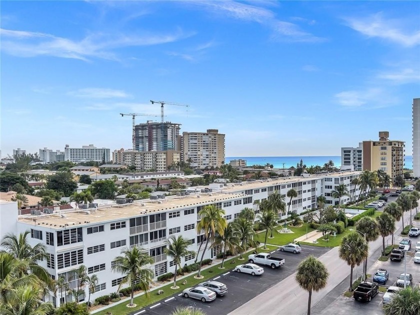 Beautiful 2 Bedroom, 2 Bath Condo by the Beach. Enjoy the - Beach Condo for sale in Pompano Beach, Florida on Beachhouse.com