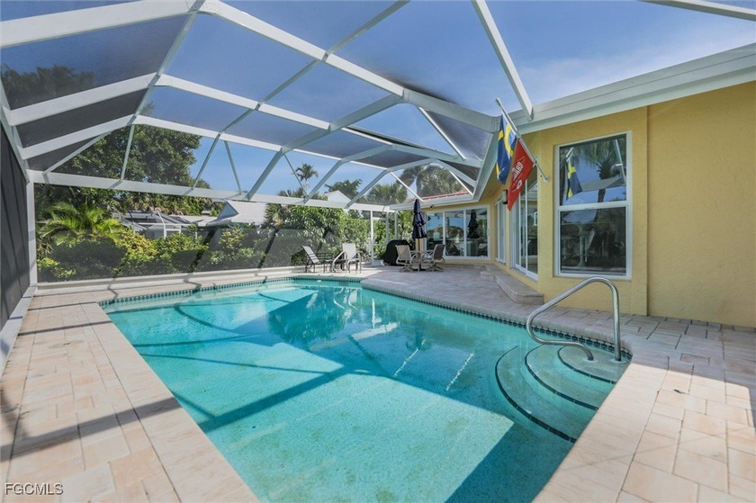 Stunning fully renovated 3BR/2BA ground-level home with private - Beach Home for sale in Sanibel, Florida on Beachhouse.com