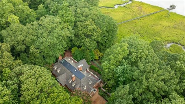 Architectural  historical masterpiece- 15 rooms, 6768 SF nestled - Beach Home for sale in Williamsburg, Virginia on Beachhouse.com