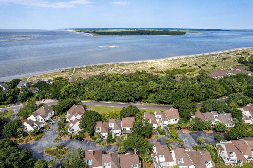 745 Spinnaker has been lovingly owned and cared for by the same - Beach Home for sale in Seabrook Island, South Carolina on Beachhouse.com