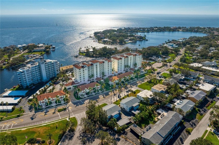 The height of waterfront living in the heart of Snell Isle, St - Beach Condo for sale in St. Petersburg, Florida on Beachhouse.com