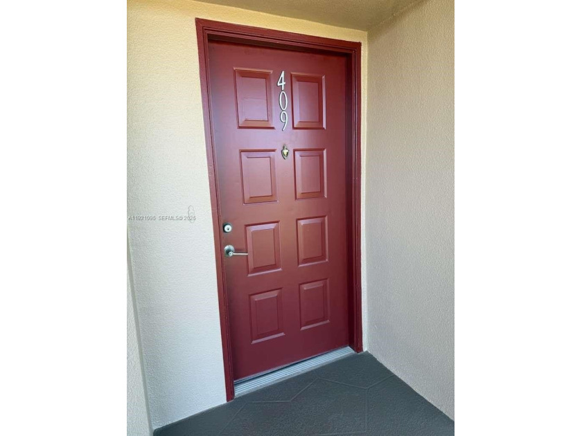 Stunning condo opportunity in the highly desirable West Pembroke - Beach Condo for sale in Pembroke Pines, Florida on Beachhouse.com