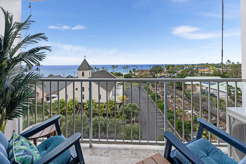 Kailua Village#705 Top Floor, Gorgeous Remodeled 2 bedroom, in - Beach Vacation Rentals in Kailua Kona, Hawaii on Beachhouse.com