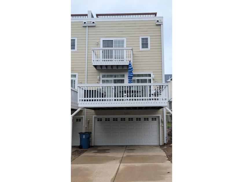 Unit D - Luxury Beachfront Townhome in Dunescape Phase IV (Sunny - Beach Townhome/Townhouse for sale in Michigan City, Indiana on Beachhouse.com