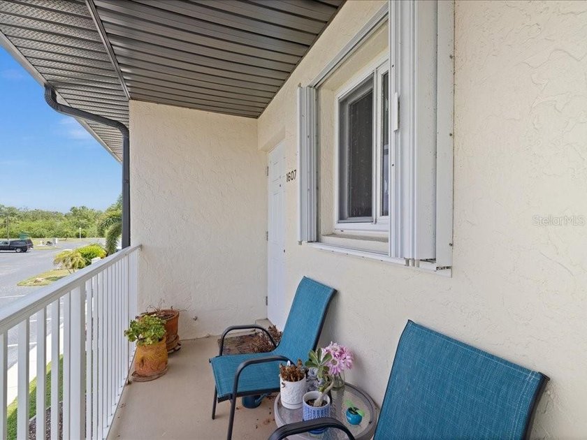 Lakeview, turnkey, and beautifully updated this fully furnished - Beach Condo for sale in Punta Gorda, Florida on Beachhouse.com