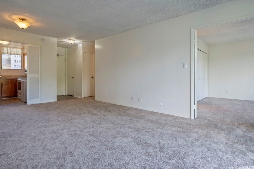 $21,000 PRICE IMPROVEMENT!! NOW $489,000. Welcome to Greenway in - Beach Condo for sale in Honolulu, Hawaii on Beachhouse.com