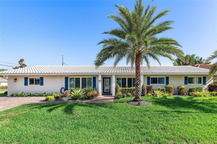 Now offered at $980,000! Inviting 4BR/3BA corner-lot home in - Beach Home for sale in Deerfield Beach, Florida on Beachhouse.com