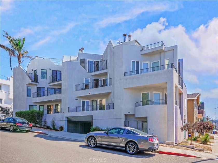 Welcome to this Hermosa Beach Gem. Situated in prime Hermosa - Beach Townhome/Townhouse for sale in Hermosa Beach, California on Beachhouse.com